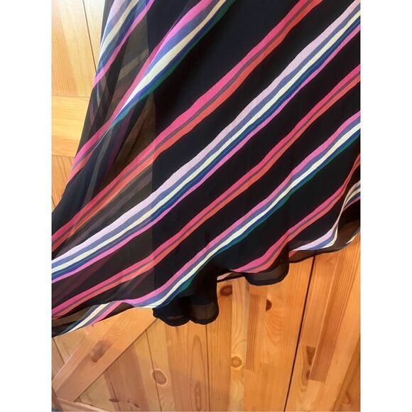 Buffalo David Bitton, Sleeveless, asymmetrical blouse, size medium ￼(1624) - Picture 2 of 6